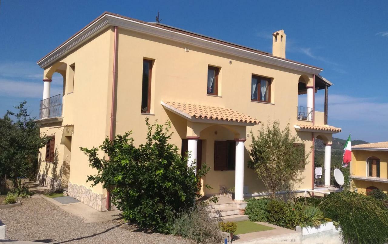 Casa Miriam - Appartamenti Vacanze Вилапуцу Екстериор снимка